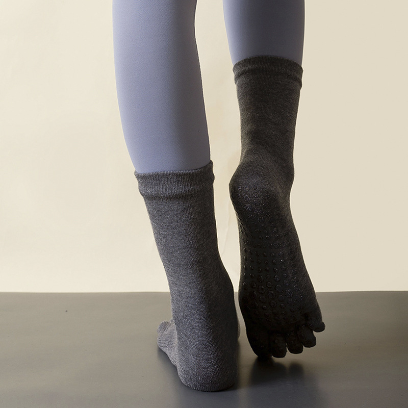 Kadın Orta Tüp Yoga Çorap Parm - Trampoline Park Sock incelemesi ve fiyatı